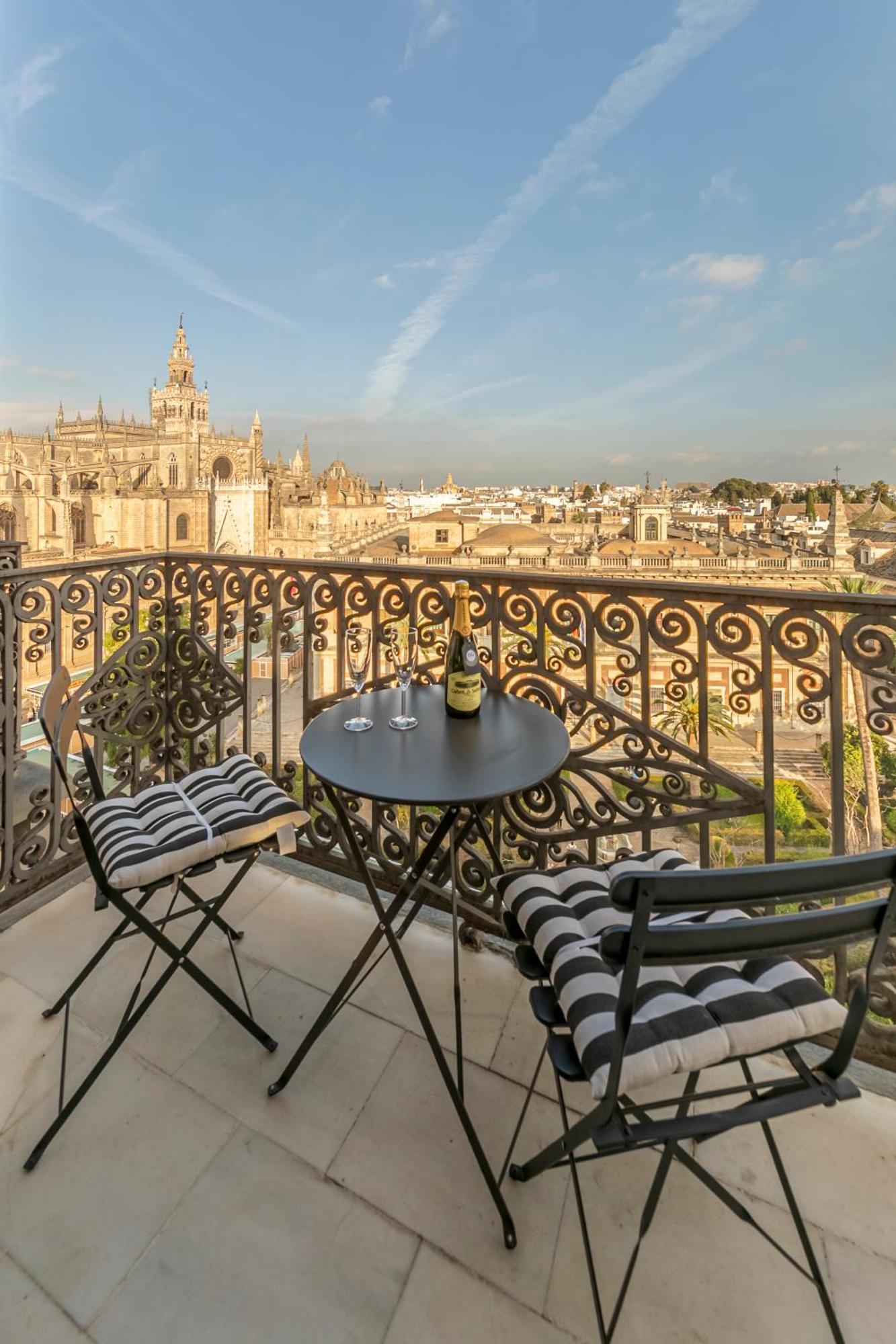 Isg Apartments The Most Exclusive Apartment In Sevillaparking 외부 사진