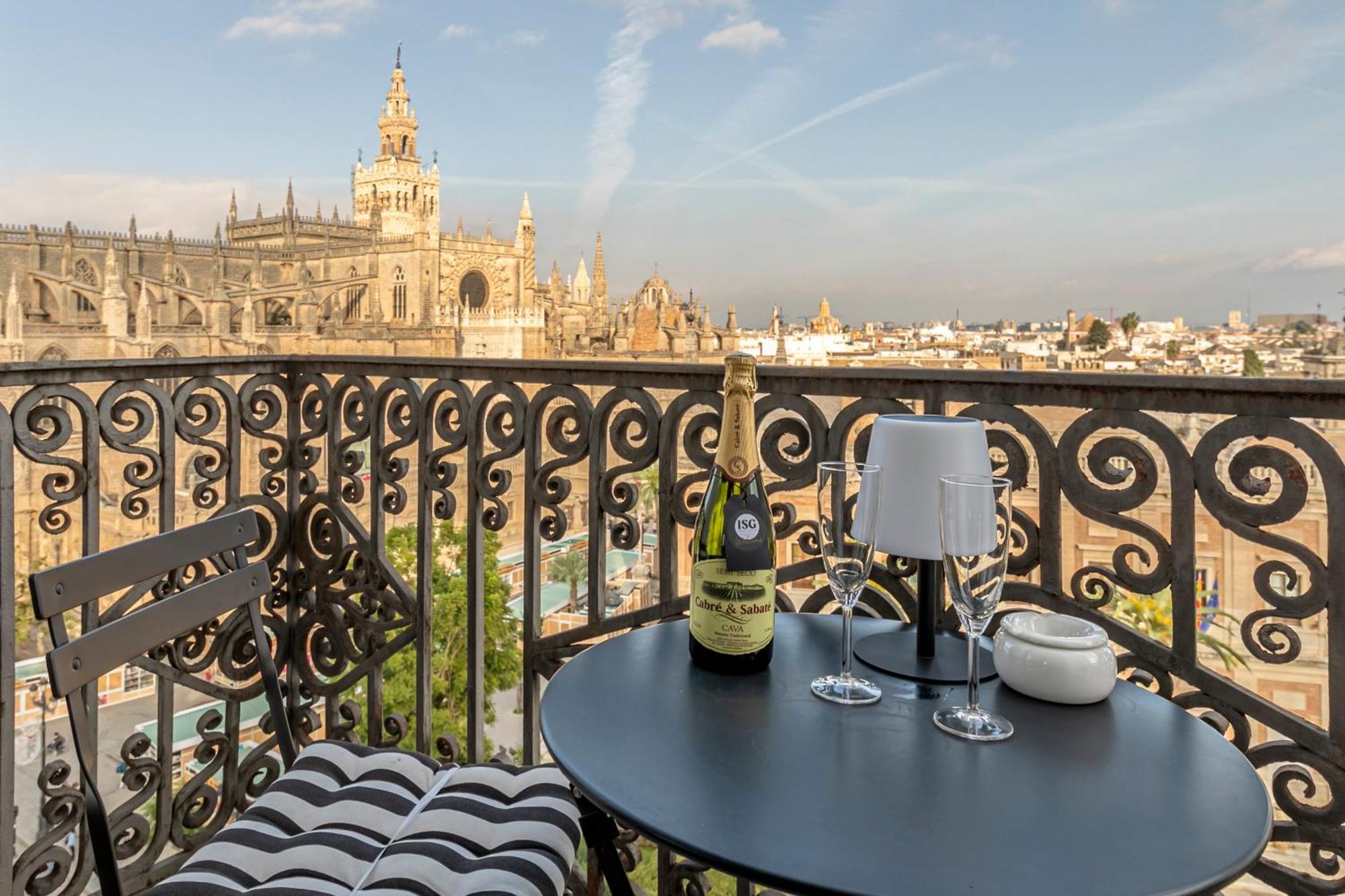 Isg Apartments The Most Exclusive Apartment In Sevillaparking 외부 사진