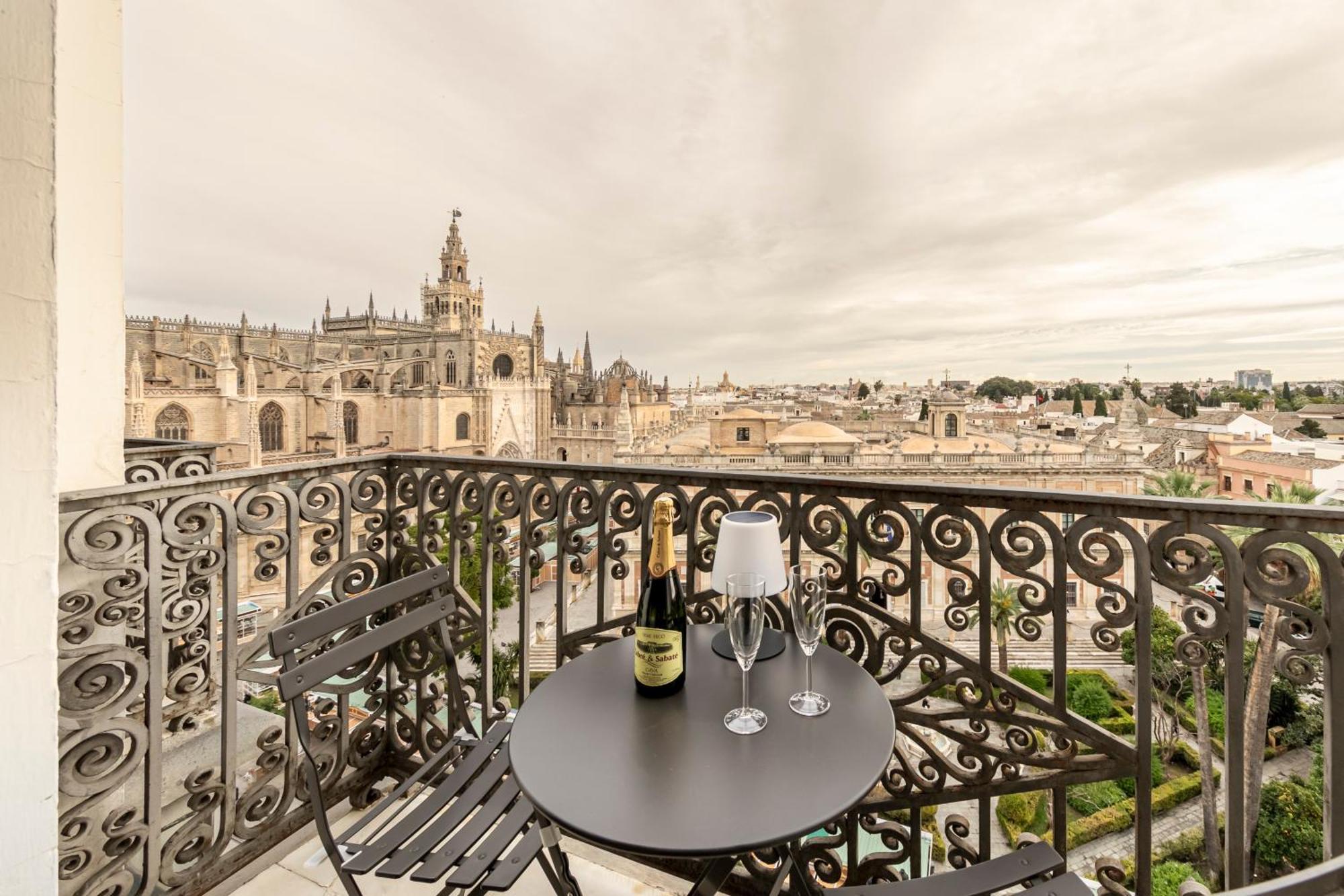 Isg Apartments The Most Exclusive Apartment In Sevillaparking 외부 사진