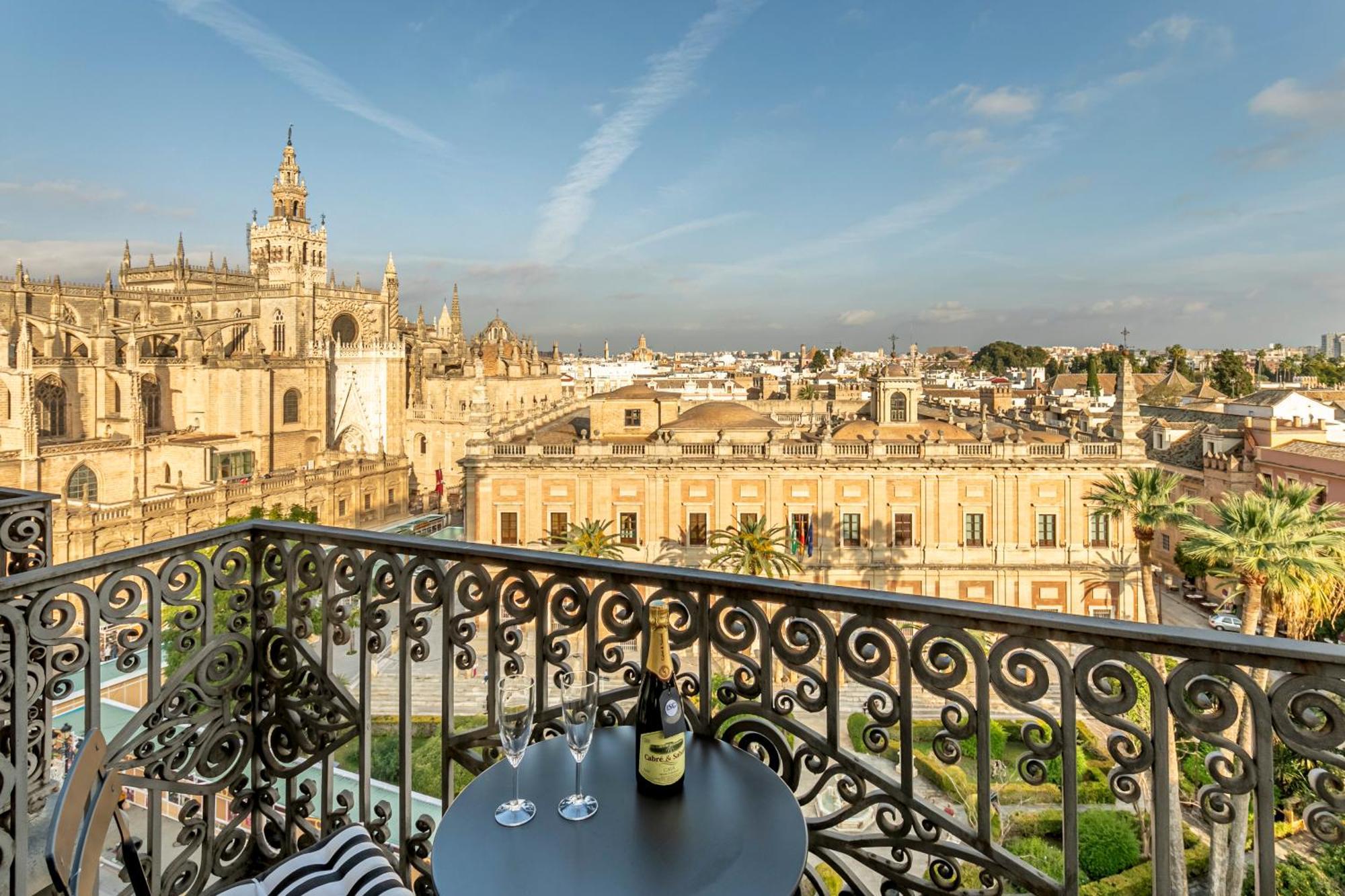 Isg Apartments The Most Exclusive Apartment In Sevillaparking 외부 사진