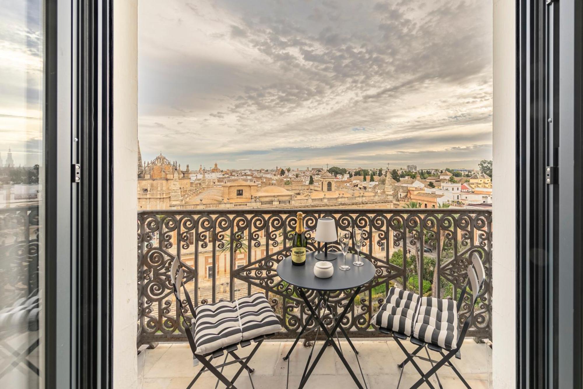 Isg Apartments The Most Exclusive Apartment In Sevillaparking 외부 사진